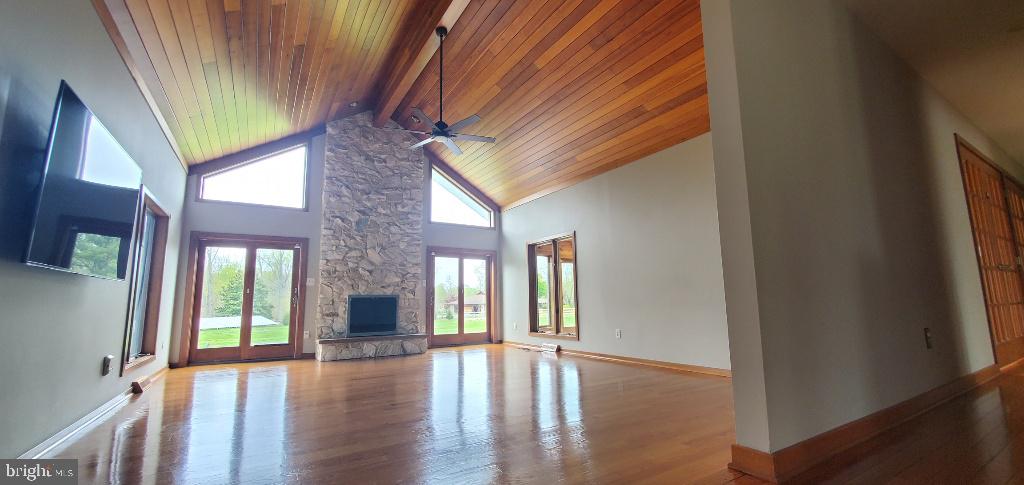 800 Lantern Way Sewell, NJ 08080 - Photo 3 of 36
