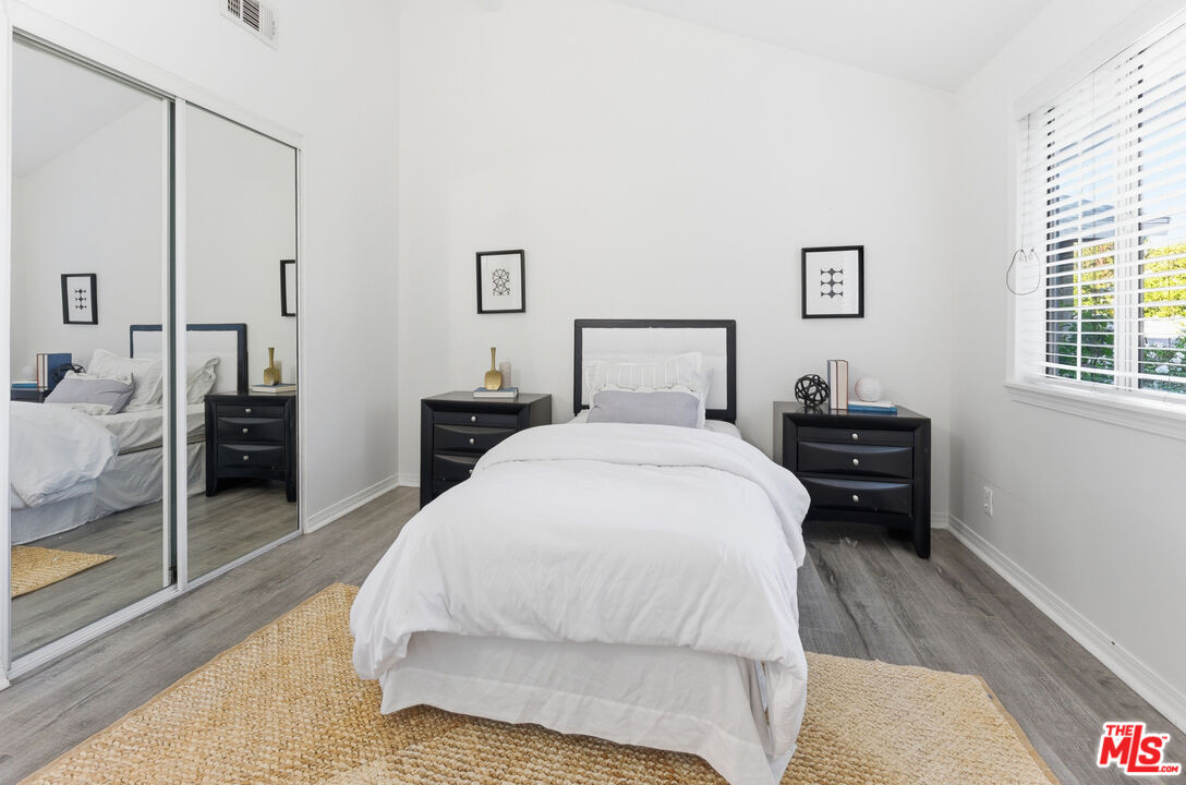 18445 Los Alimos Street Porter Ranch, CA 91326 - Photo 33 of 68