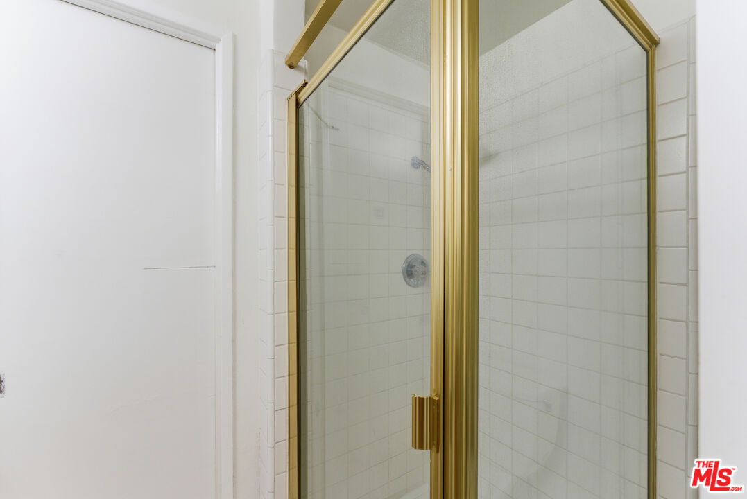 18445 Los Alimos Street Porter Ranch, CA 91326 - Photo 39 of 68
