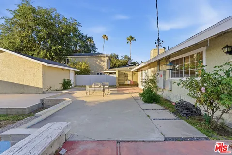 $1,060,000 | 18445 Los Alimos Street, Porter Ranch, CA 91326