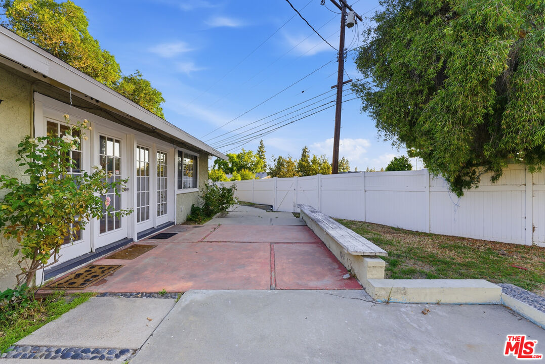 18445 Los Alimos Street Porter Ranch, CA 91326 - Photo 58 of 68