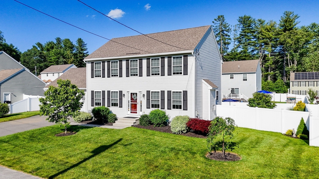 4 Chestnut Street Hudson, NH 03051 - Photo 2 of 41 Gallery Image 2