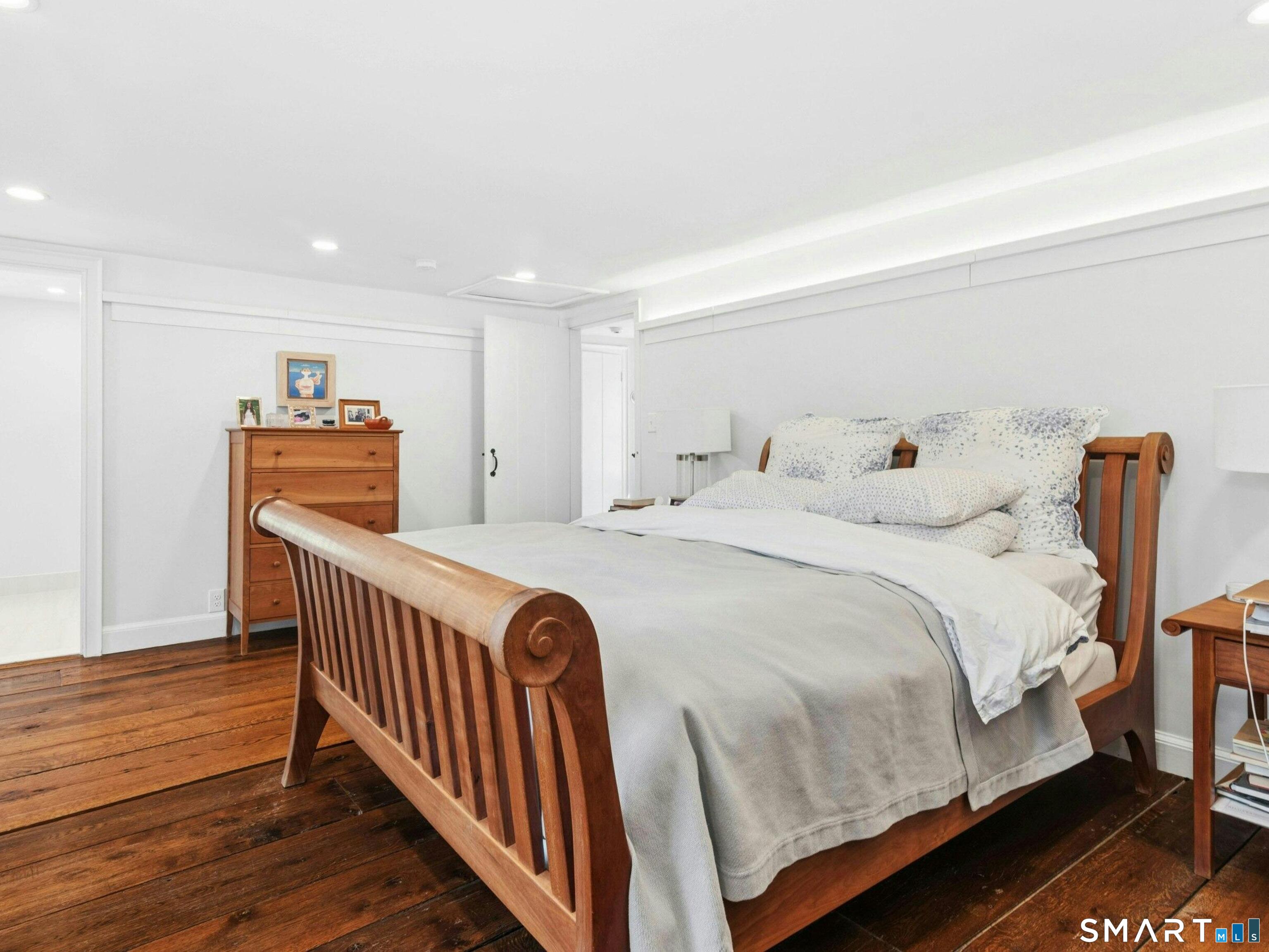 651 Nod Hill Road Wilton, CT 06897 - Photo 15 of 40