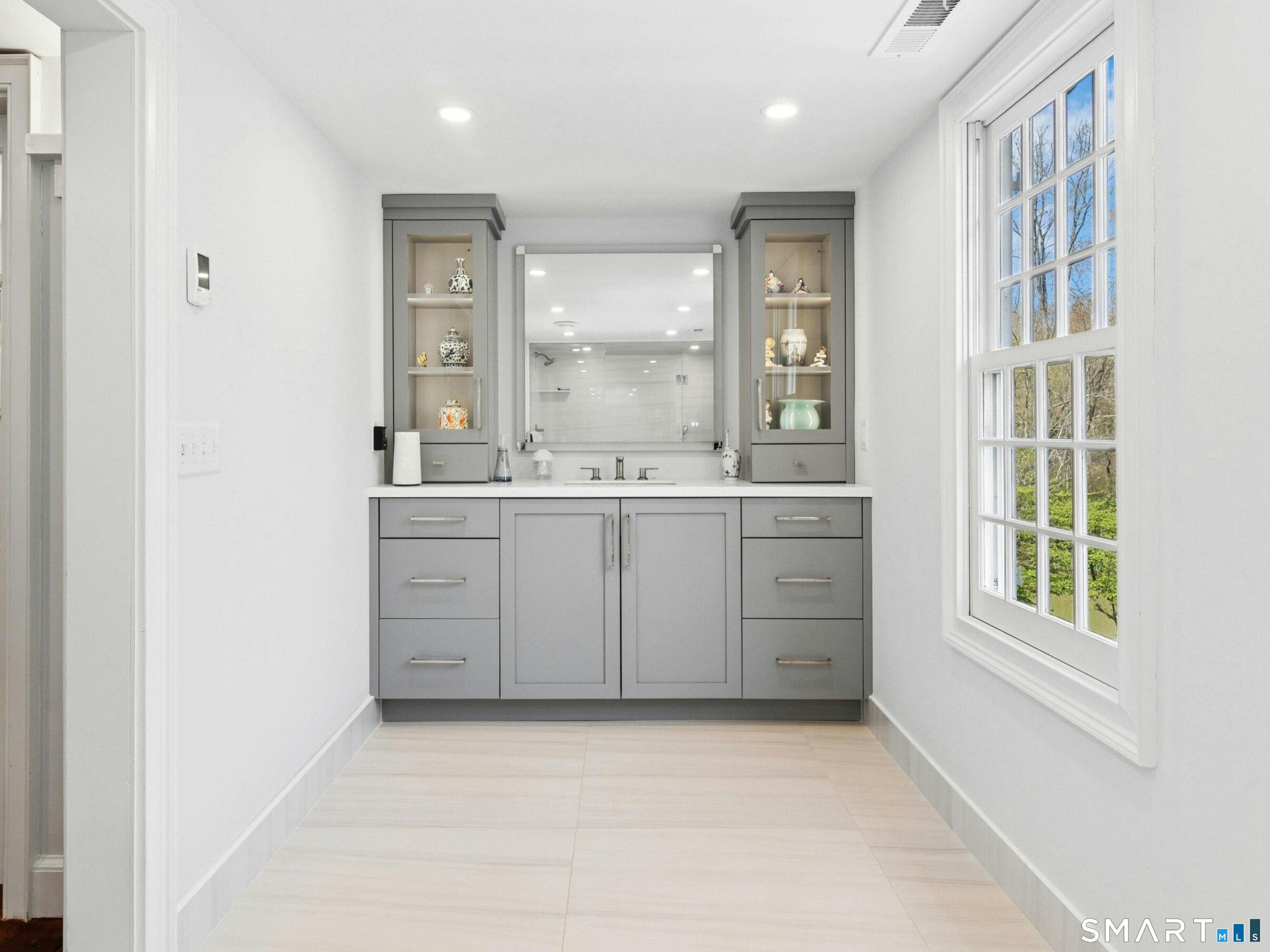 651 Nod Hill Road Wilton, CT 06897 - Photo 17 of 40