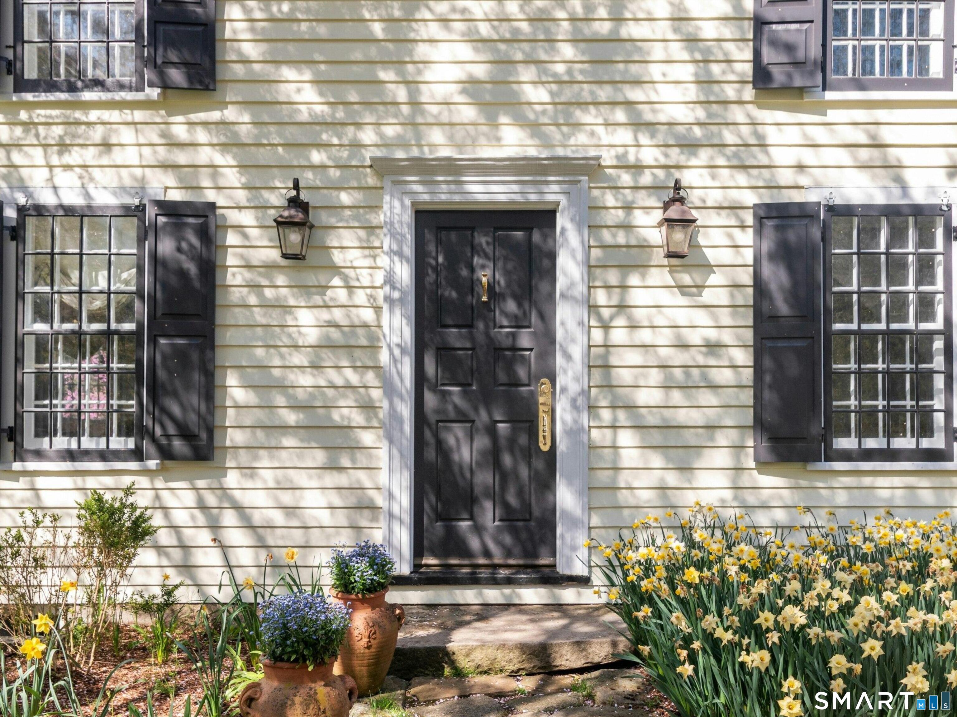 651 Nod Hill Road Wilton, CT 06897 - Photo 2 of 40