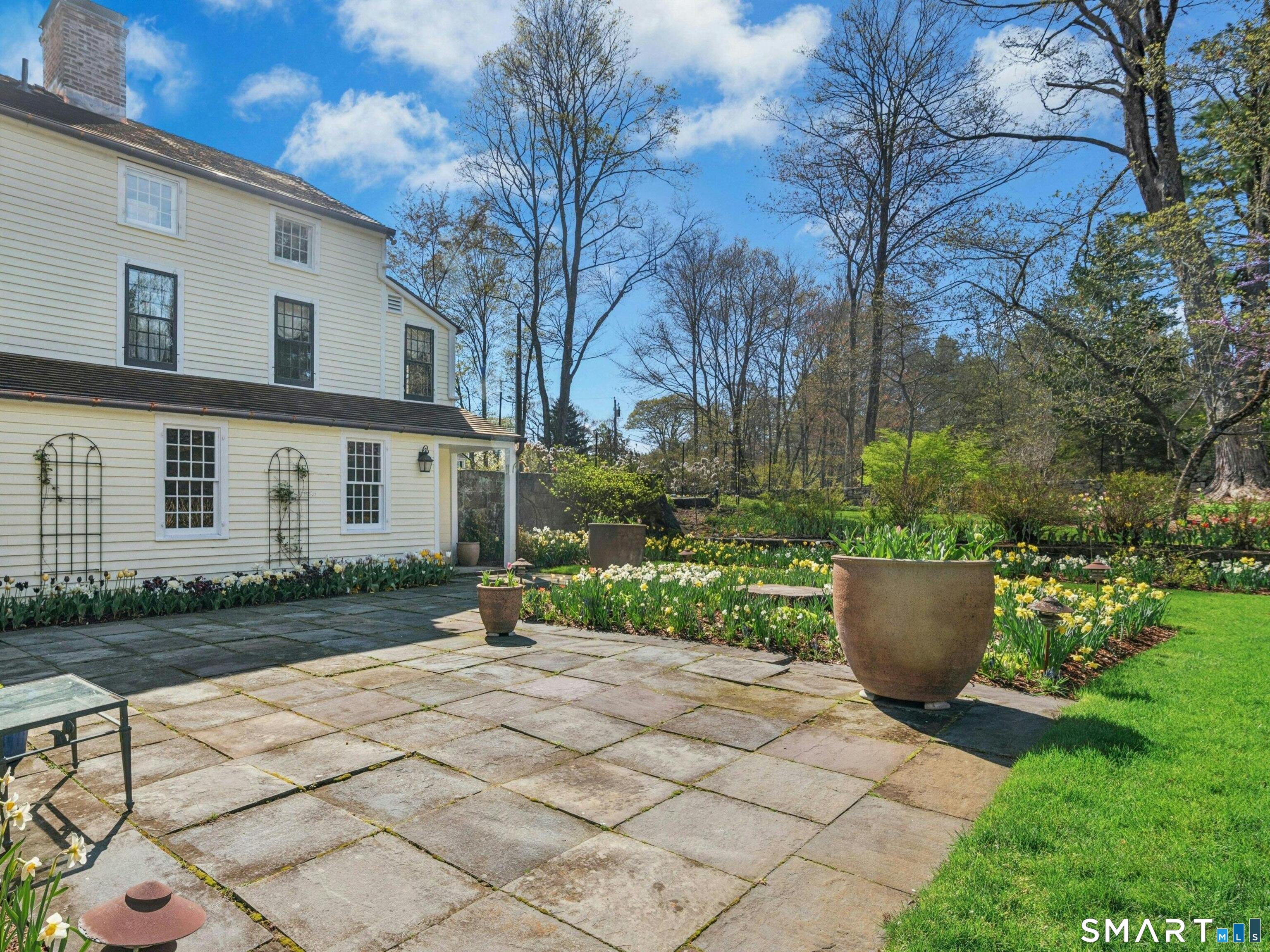 651 Nod Hill Road Wilton, CT 06897 - Photo 21 of 40