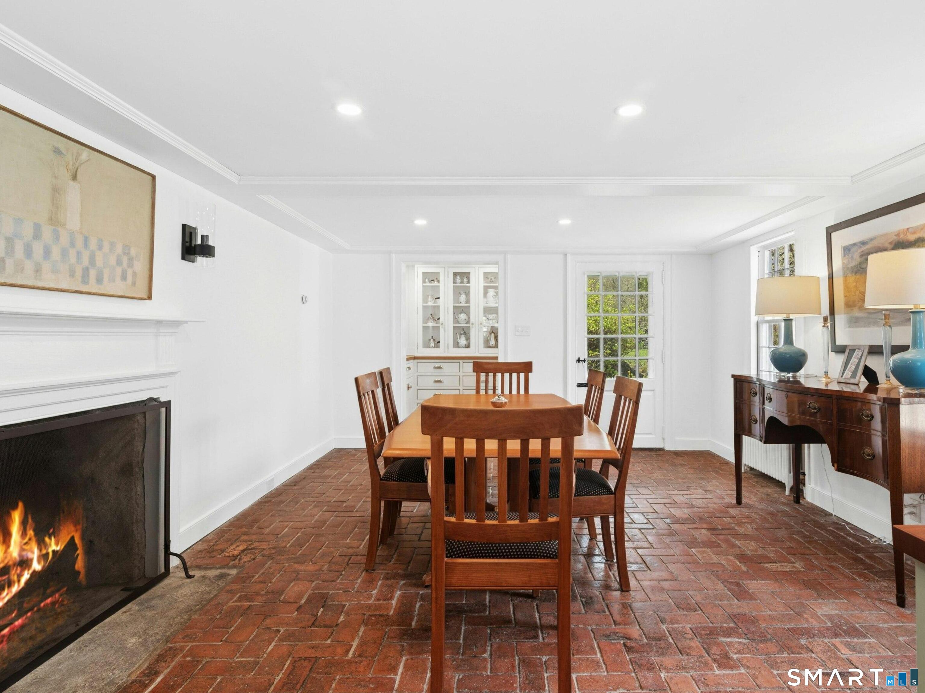 651 Nod Hill Road Wilton, CT 06897 - Photo 9 of 40