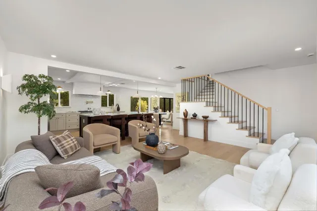 $2,249,000 | 21792 Kaneohe Lane, Huntington Beach, CA 92646