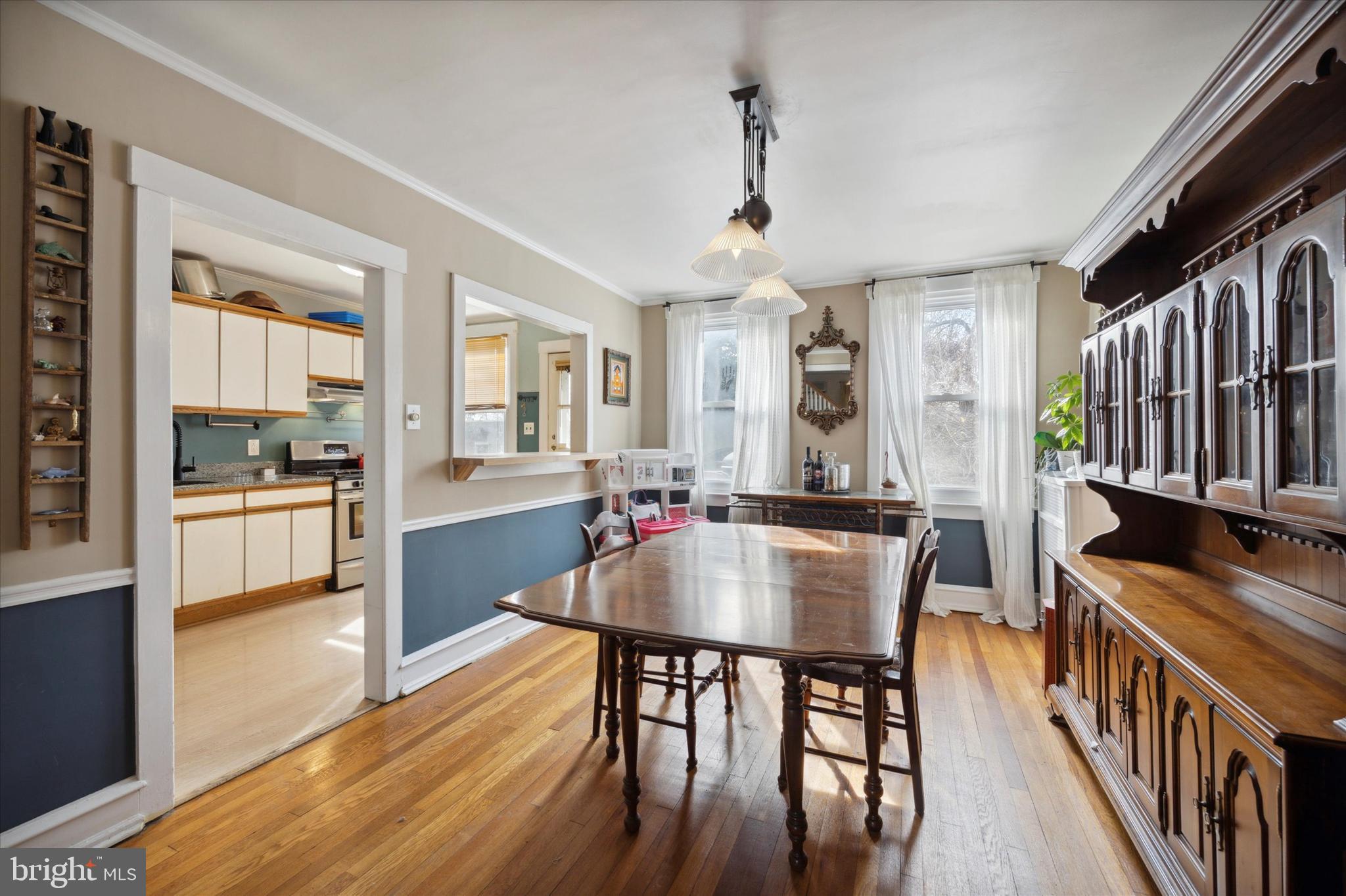 671 Roxborough Avenue Philadelphia, PA 19128 - Photo 5 of 15 Formal dining room