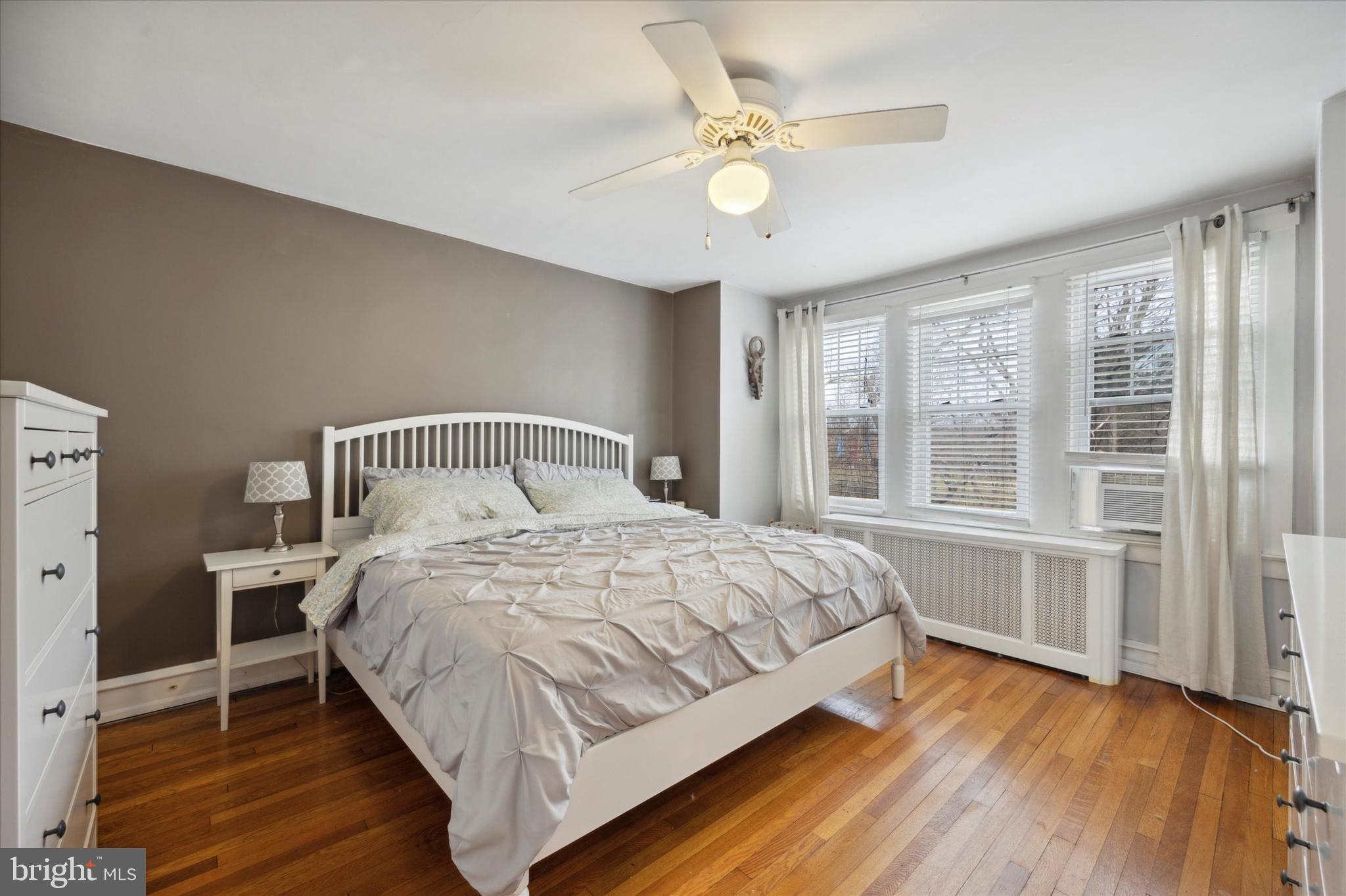 671 Roxborough Avenue Philadelphia, PA 19128 - Photo 8 of 15 Primary bedroom