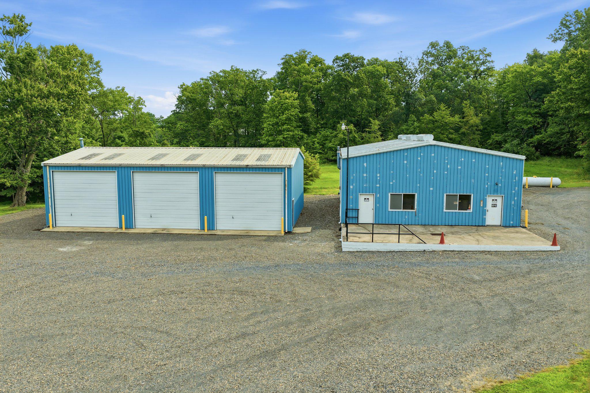 563 Deep Run Road Perkasie, PA 18944 - Photo 4 of 25 Versatile 4800 sq ft of space awaits!