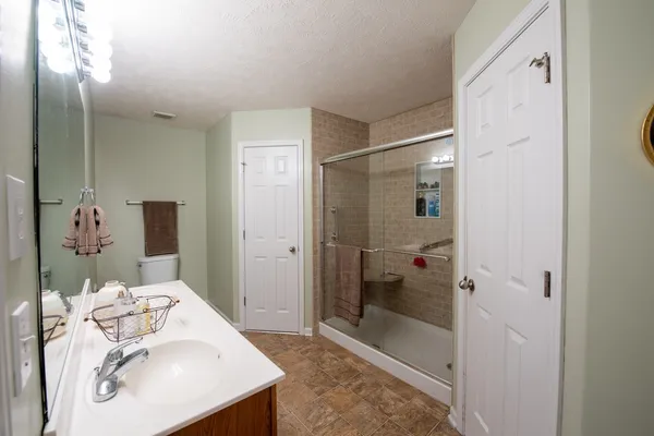 $379,900 | 601 Fall Creek Drive, Murfreesboro, TN 37129