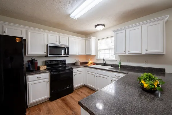 $379,900 | 601 Fall Creek Drive, Murfreesboro, TN 37129