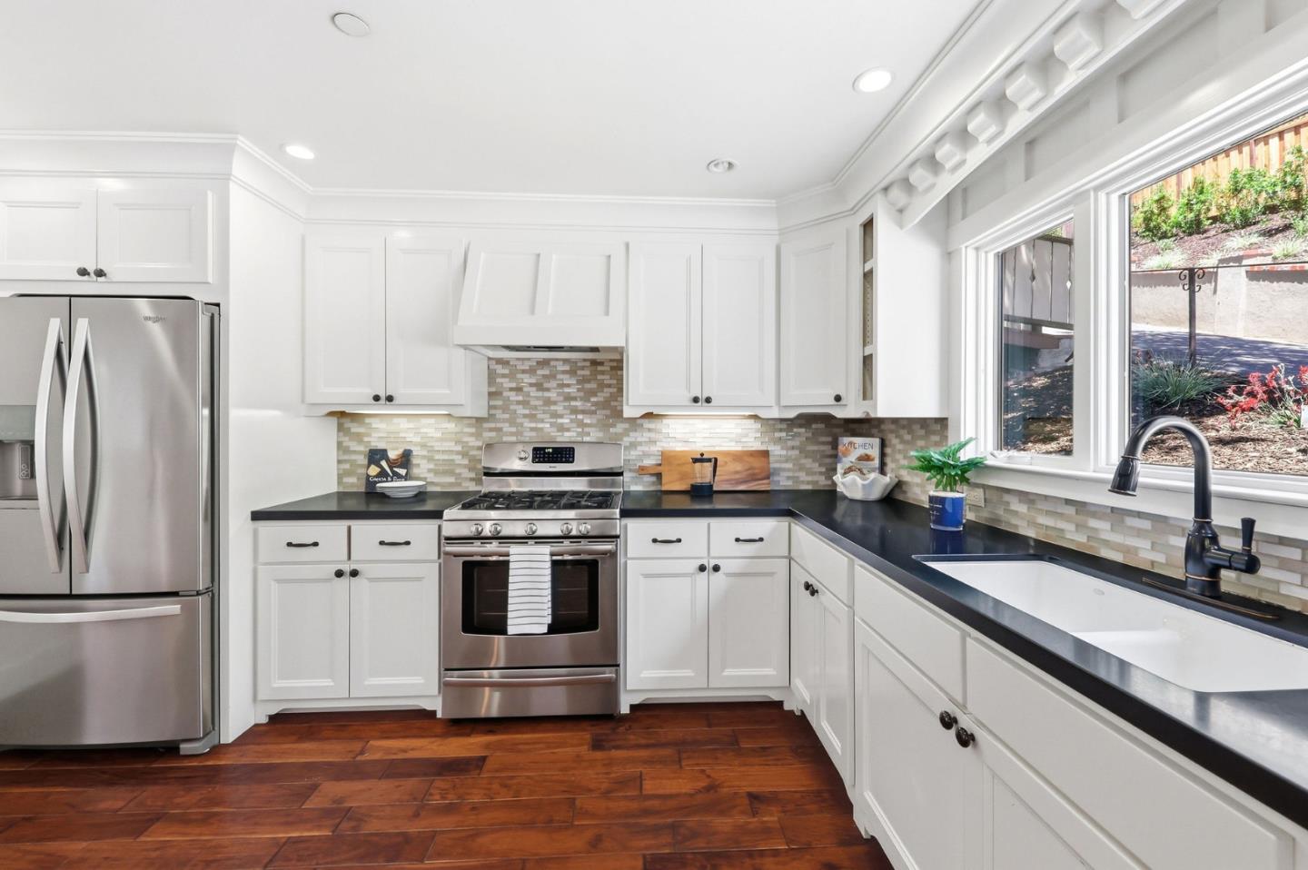 1050 Merner Road Hillsborough, CA 94010 - Photo 12 of 80