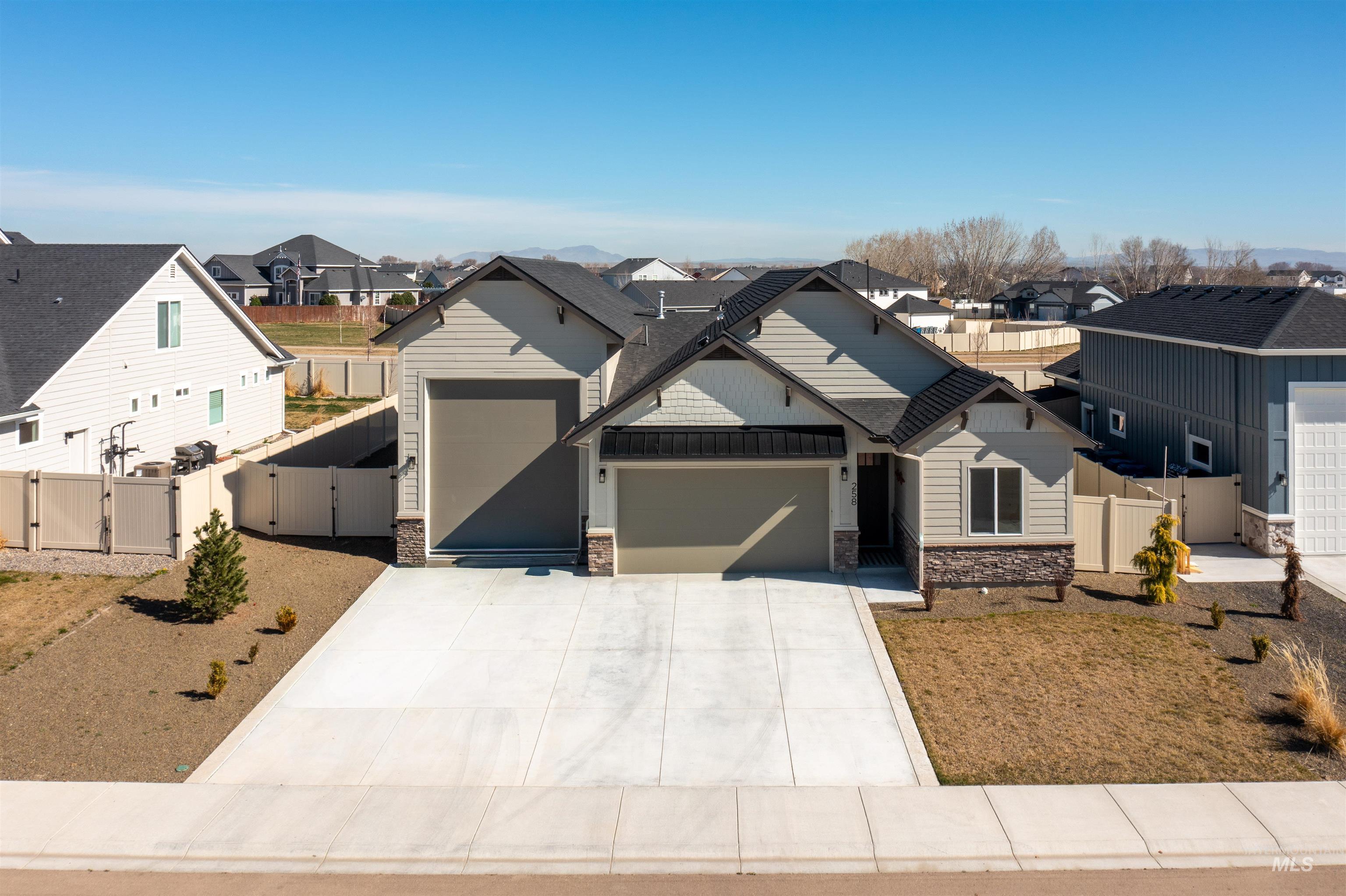 258 West Kinross Street Middleton, ID 83644 - Photo 2 of 50