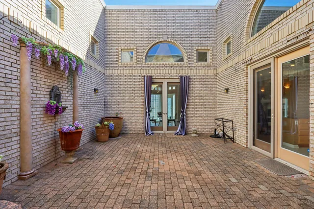 $799,900 | 828 Royal Dublin Lane, Dyer, IN 46311