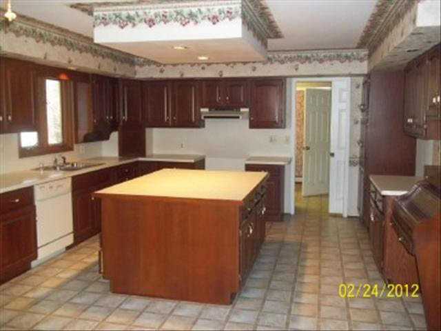 3667 North Custer Road Monroe, MI 48162 - Photo 3 of 14 20092176-2.JPG
