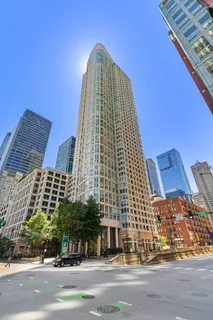 $450,000 | 345 North LaSalle Drive, Unit 3401, Chicago, IL 60654