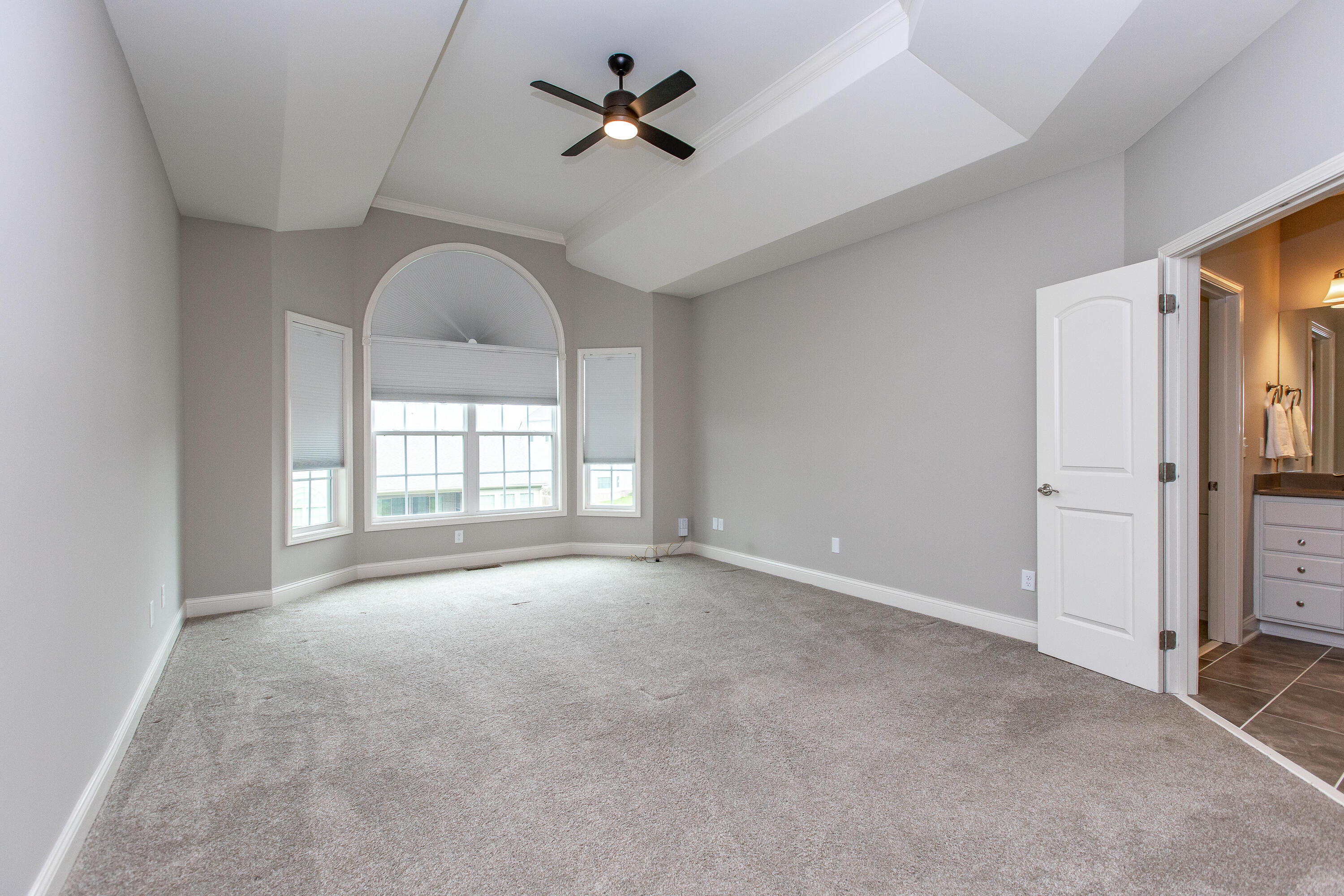 118 Inverness Drive Georgetown, KY 40324 - Photo 34 of 71 Primary Suite - Main Level