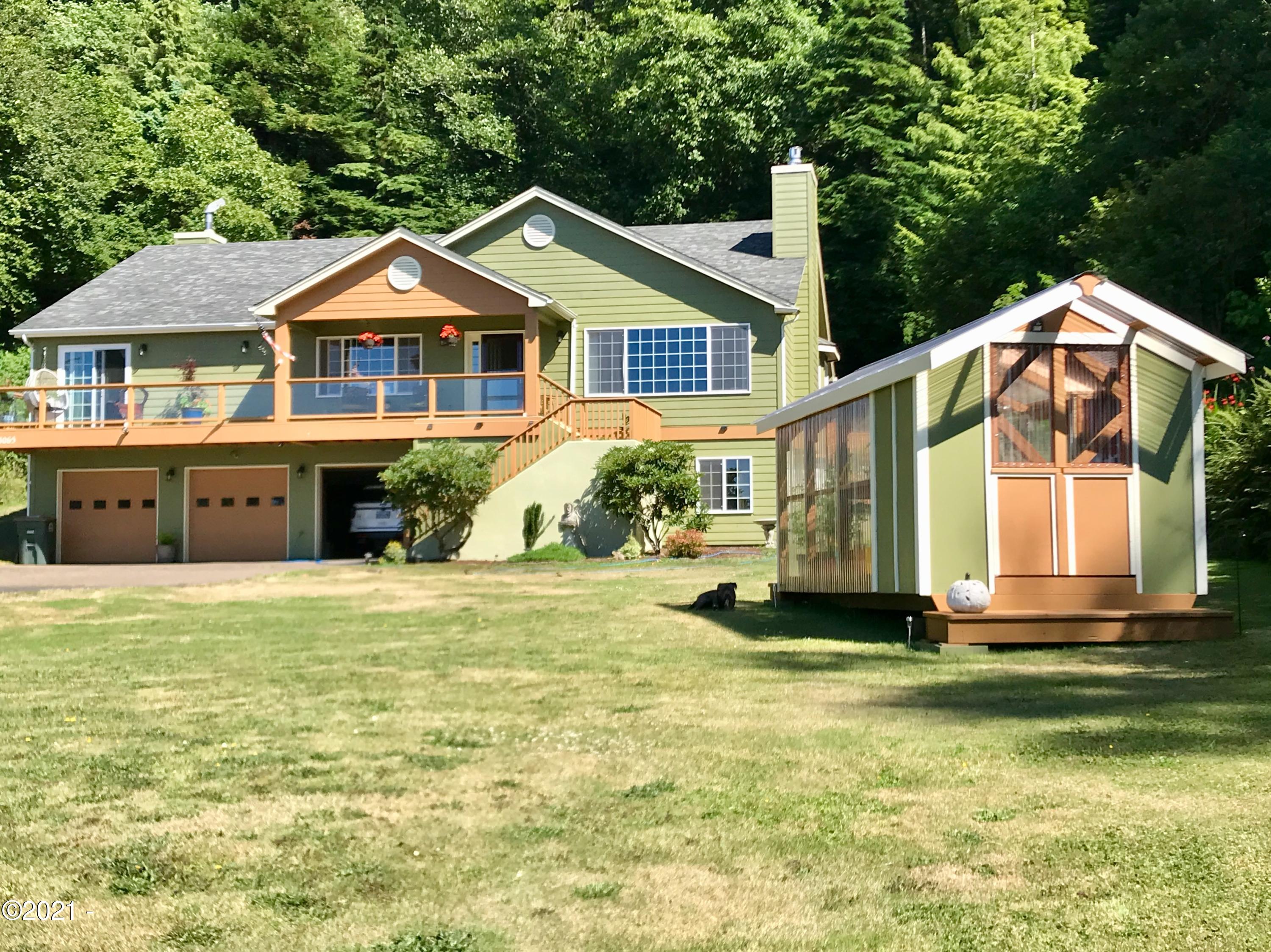 3065 Yaquina Bay Road Newport, OR 97365 - Photo 3 of 32 Gardener's Dream
