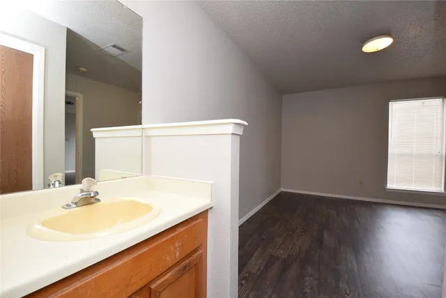 $1,500 | 12309 Dellrey Drive, Unit A, Austin, TX 78758