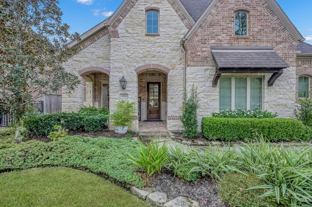 $899,950 | 152 Bushmallow Court, Montgomery, TX 77316