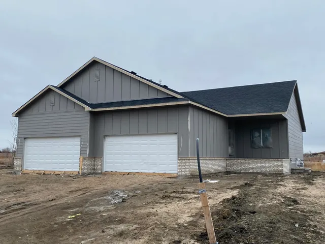 $255,900 | 8739 East Summerside Place, Bel Aire, KS 67226