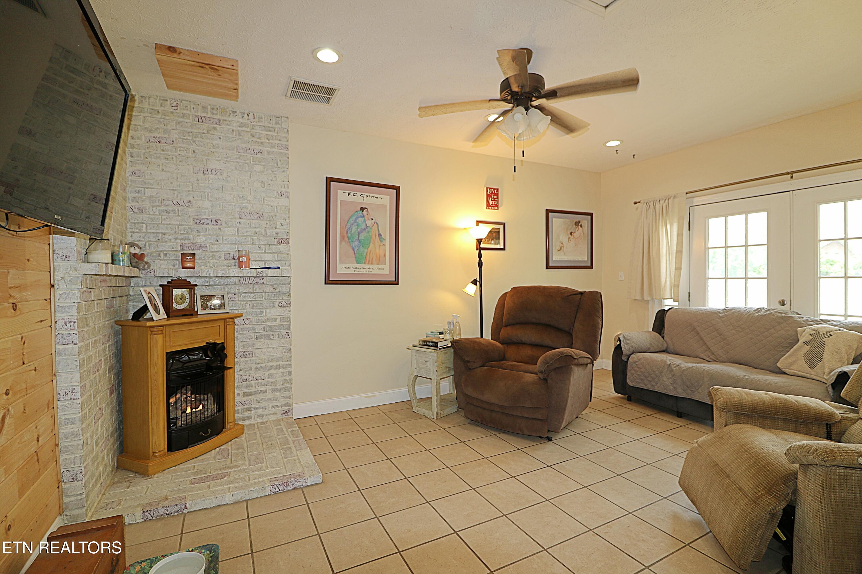 720 Cooper Lake Road Oneida, TN 37841 - Photo 14 of 47 094A3544
