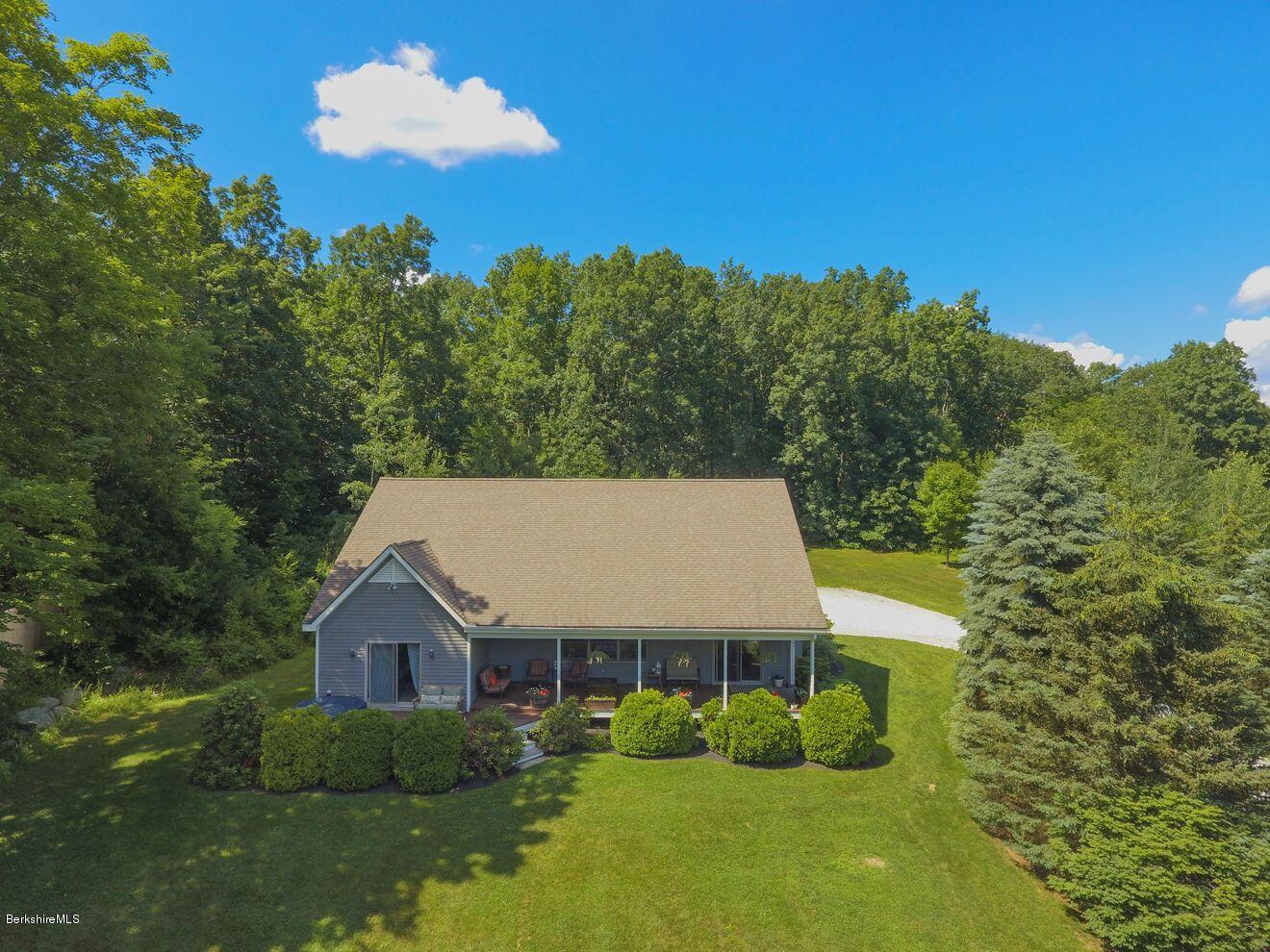 33 Woodbeck Ridge Road Sheffield, MA 01230 - Photo 5 of 52 front view