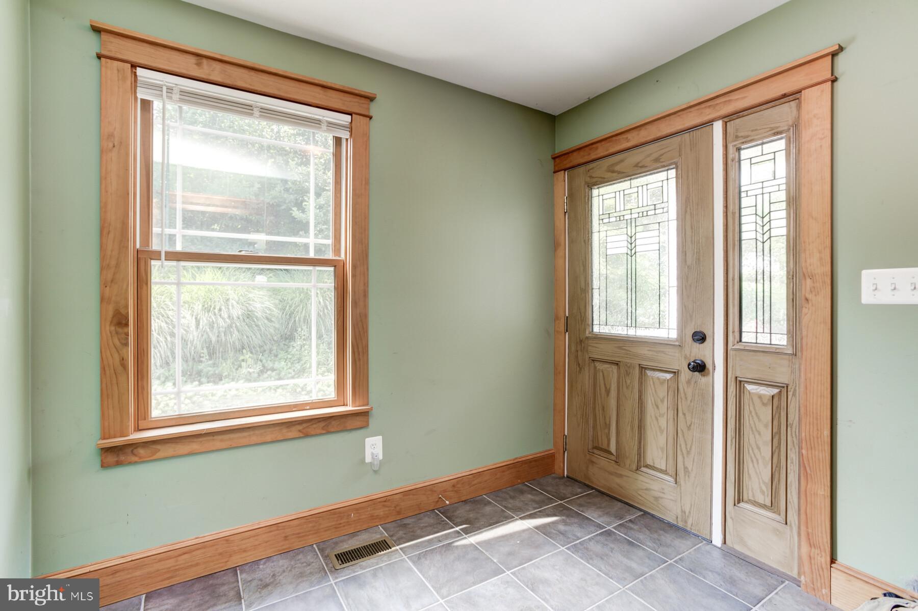 1519 Bachmans Valley Road Westminster, MD 21158 - Photo 20 of 55 Mud Room