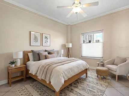 $1,550,000 | 1233 North Gulfstream Avenue, Unit 401, Sarasota, FL 34236