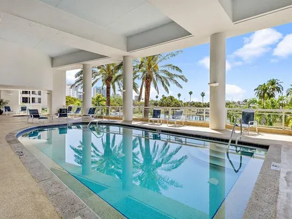 $1,550,000 | 1233 North Gulfstream Avenue, Unit 401, Sarasota, FL 34236