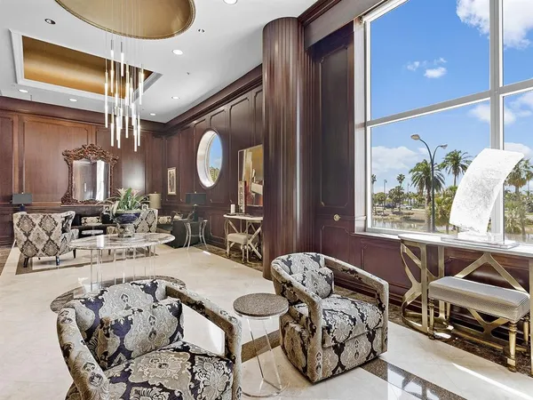 $1,550,000 | 1233 North Gulfstream Avenue, Unit 401, Sarasota, FL 34236
