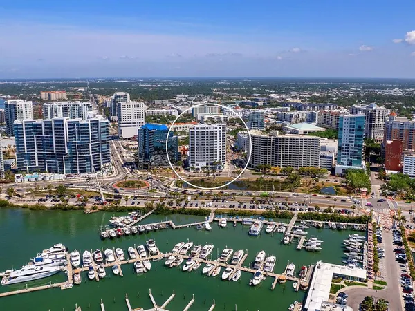 $1,550,000 | 1233 North Gulfstream Avenue, Unit 401, Sarasota, FL 34236