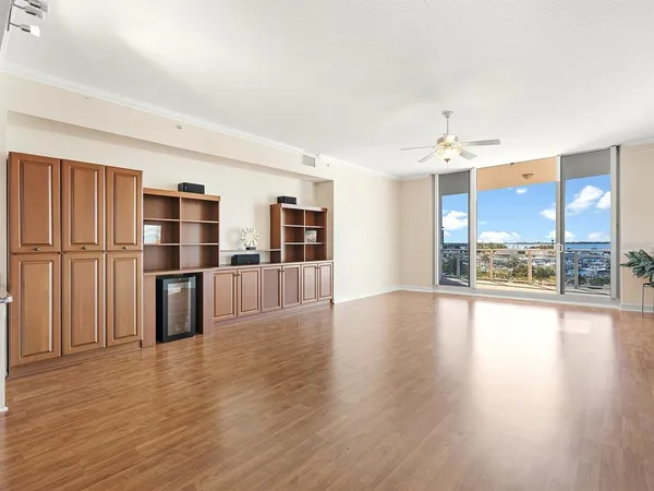 $1,550,000 | 1233 North Gulfstream Avenue, Unit 401, Sarasota, FL 34236