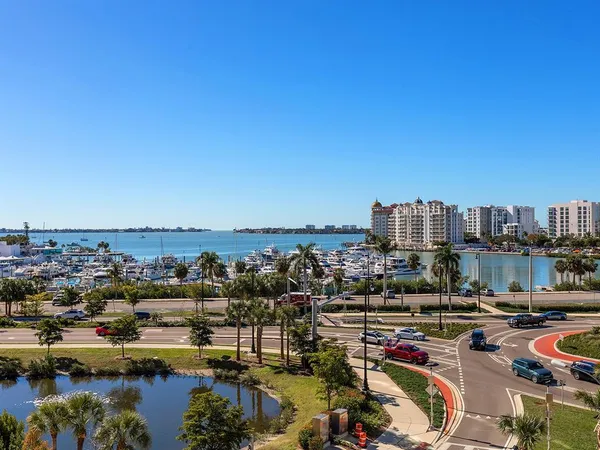 $1,550,000 | 1233 North Gulfstream Avenue, Unit 401, Sarasota, FL 34236