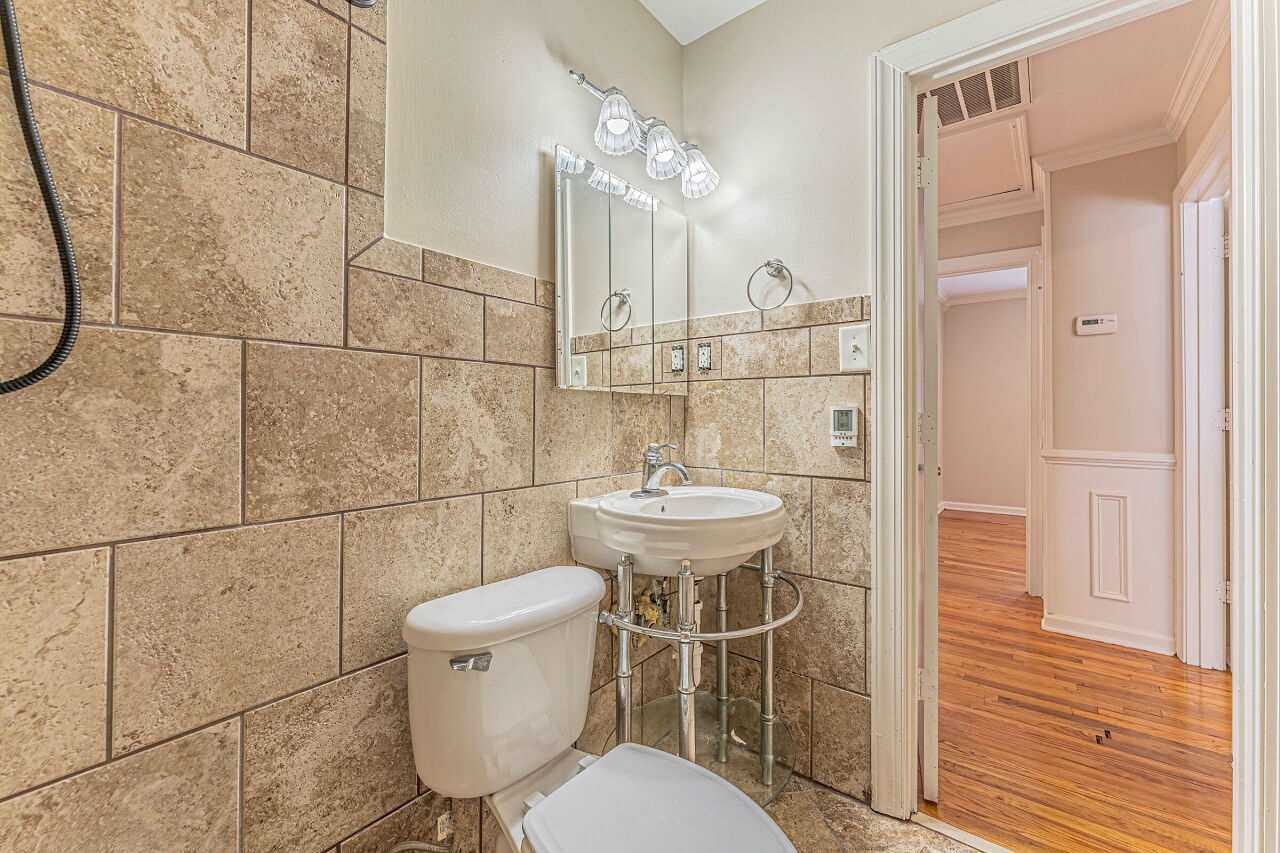 2302 Bernard Street, Unit 2302 Raleigh, NC 27608 - Photo 17 of 26 Photo 17