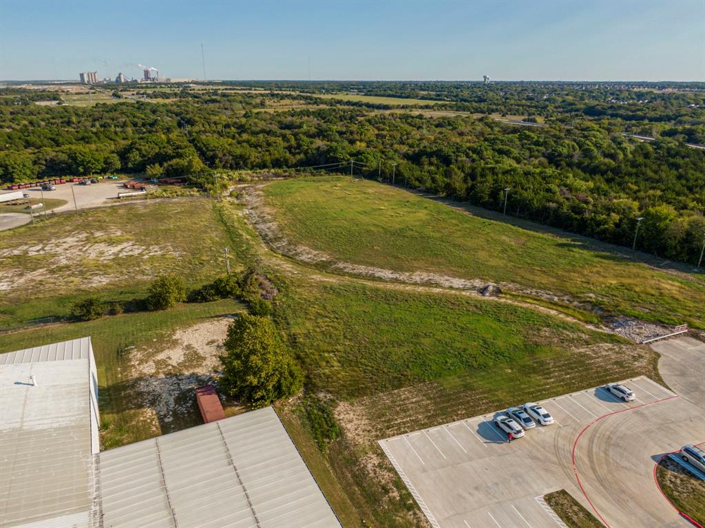 1431 East Main Street, Unit 2 Midlothian, TX 76065 - Photo 8 of 12 a view of outdoor space and yard