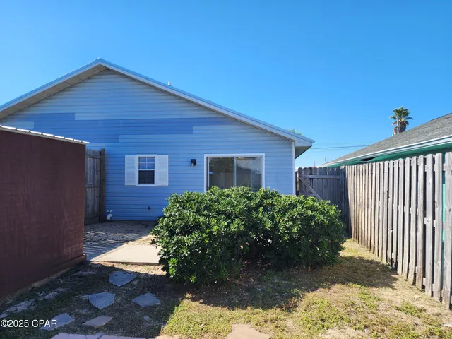$1,400 | 5434 Sunset Avenue, Panama City, FL 32408