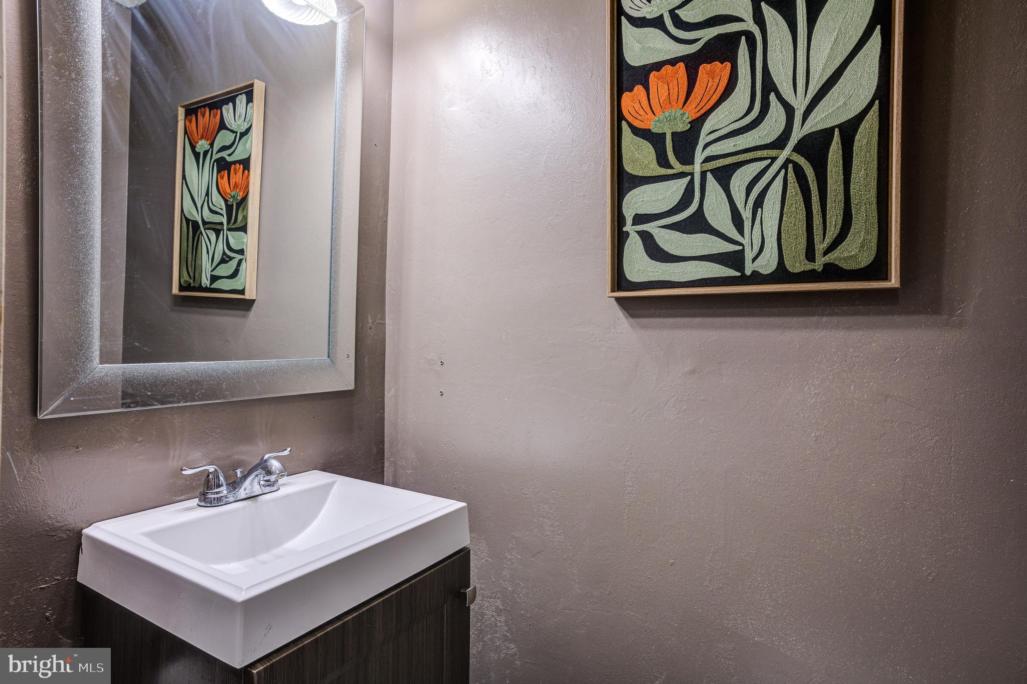 257 Green Fern Way Halethorpe, MD 21227 - Photo 17 of 36 Half bath on main level