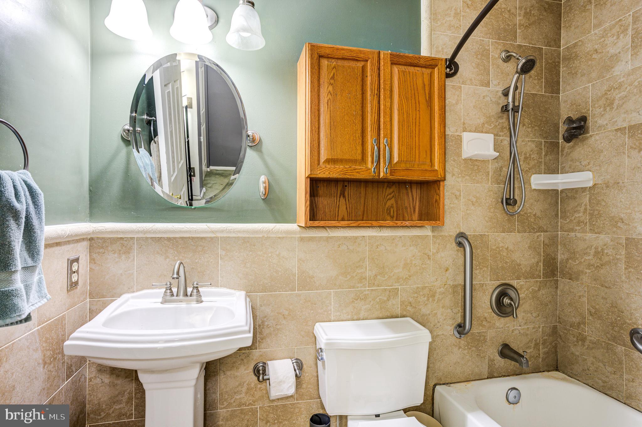 257 Green Fern Way Halethorpe, MD 21227 - Photo 25 of 36 Full bathroom - Second level