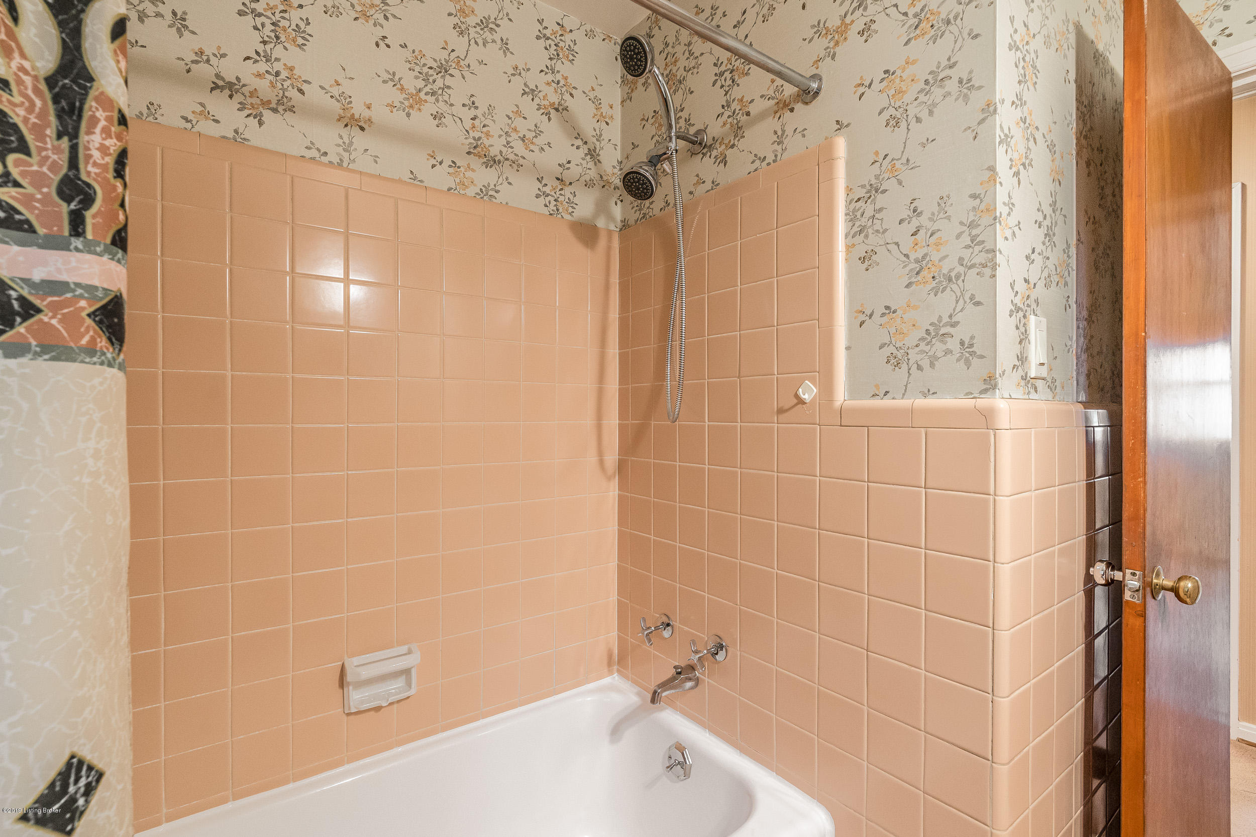 3104 Radiance Road Louisville, KY 40220 - Photo 23 of 31 3104 Radiance Rd-30