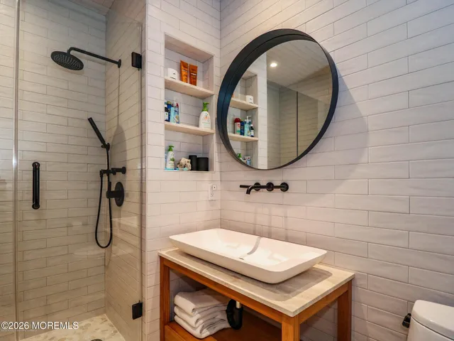 $3,950 | 33 Cooper Avenue, Unit 403, Long Branch, NJ 07740