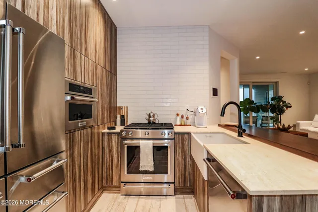 $3,950 | 33 Cooper Avenue, Unit 403, Long Branch, NJ 07740