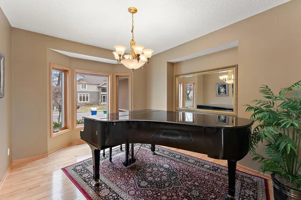 $667,700 | 8915 Tewsbury Gate, Maple Grove, MN 55311