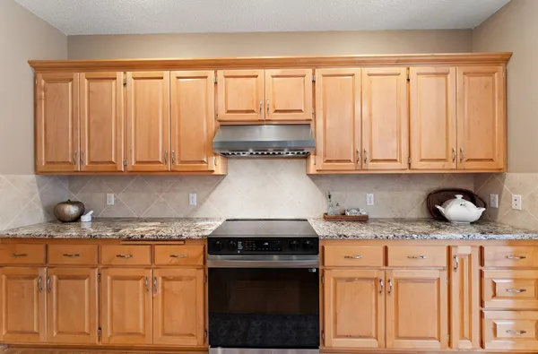 $667,700 | 8915 Tewsbury Gate, Maple Grove, MN 55311