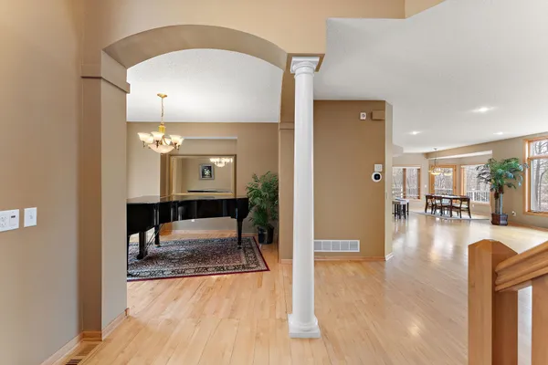 $667,700 | 8915 Tewsbury Gate, Maple Grove, MN 55311