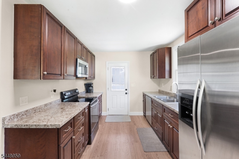 185 West Mountain Road Sparta, NJ 07871 - Photo 4 of 26