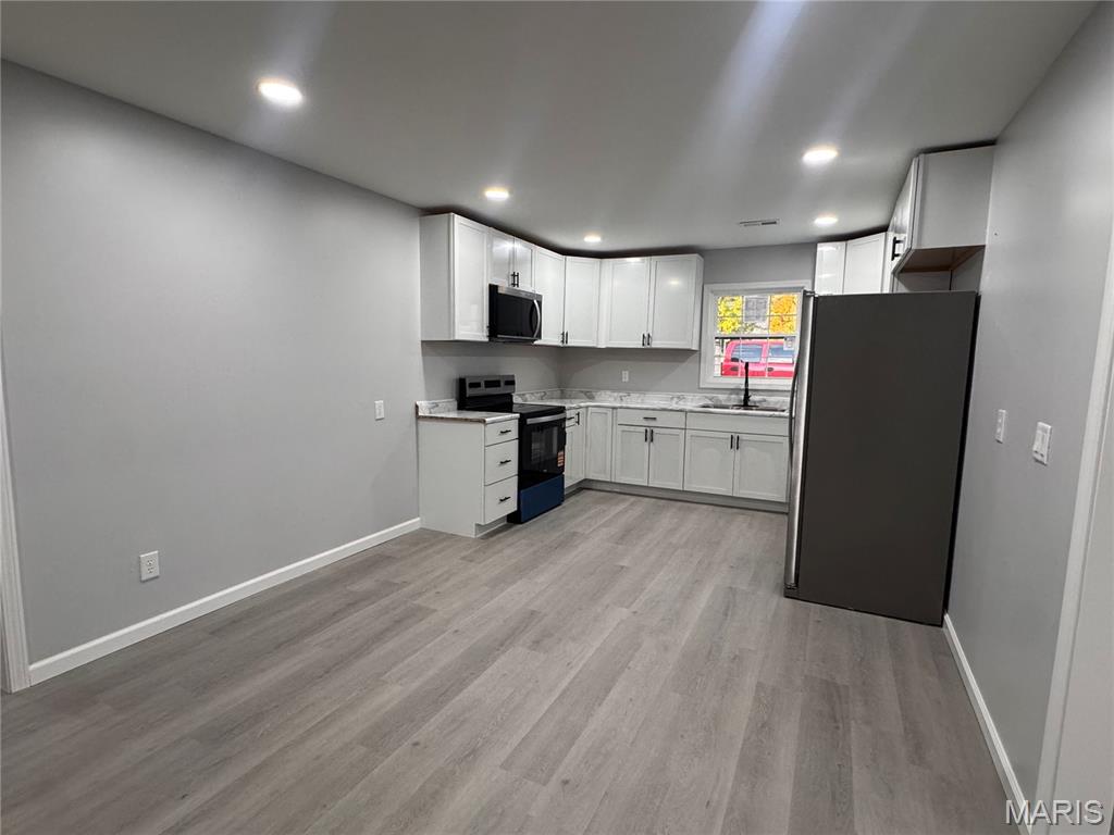 406 South Utterback Street Vandalia, MO 63382 - Photo 3 of 16