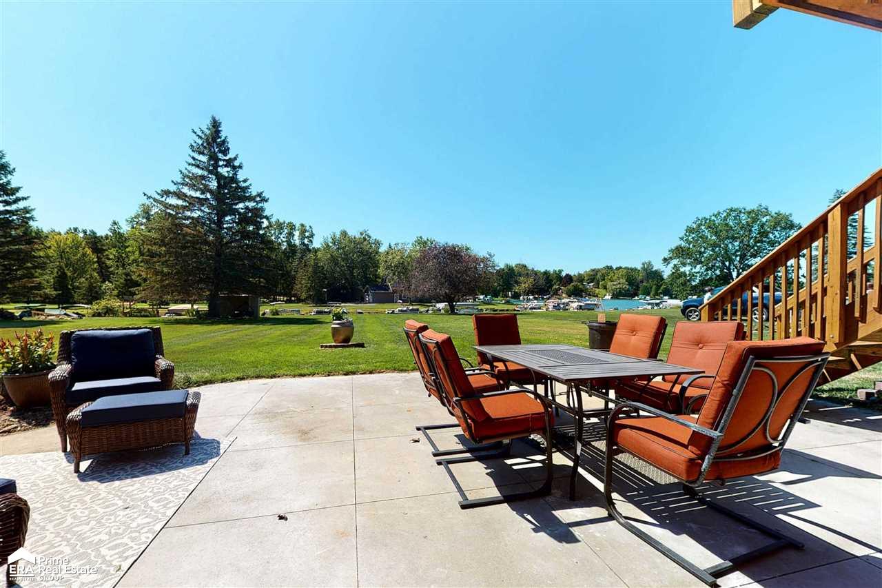 11048 White Lake Road Fenton, MI 48430 - Photo 53 of 79 50021221-57.JPG